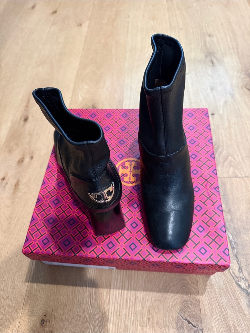 Tory Burch Sidney ankle boot